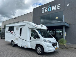 camper - McLouis MC4  Super netjes + hefbed